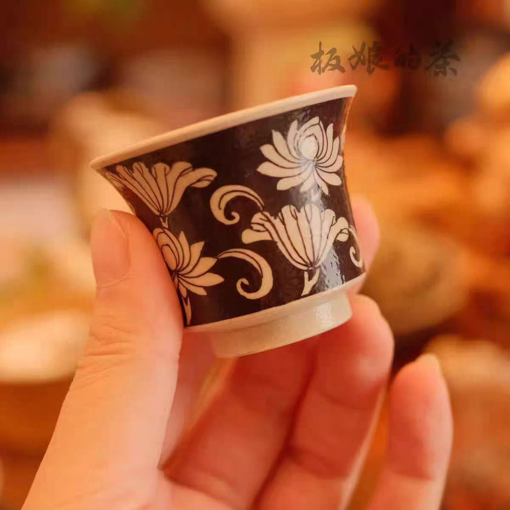 Nantang Handmade Elegant Jizhou Kiln - Hand - Painted Full - Pattern Wave and Interlocking Lotus Single Cup - 45ml - Five Roots Tea