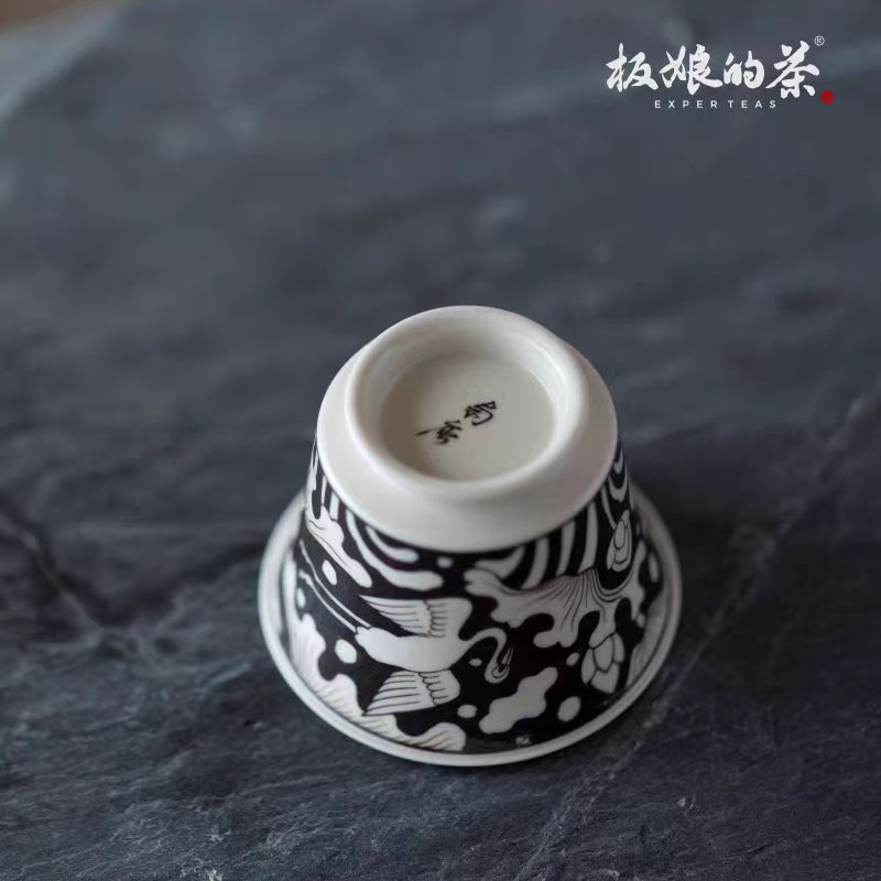 Nantang Handmade Elegant "Lotus and Egret for Continuous Imperial Examinations Success" Cup - Five Roots Tea