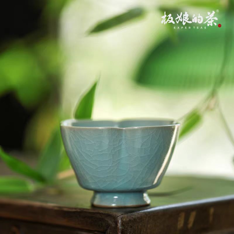 Xiaozhuozhai Handcrafted Ru Kiln – Sky - Blue Crackled Begonia - Shaped Stemmed Master Cup (65ml) - Five Roots Tea
